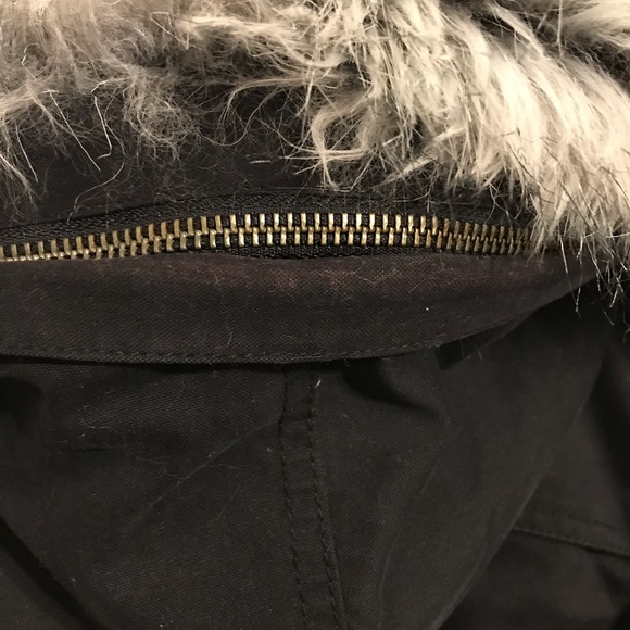 Talula Babaton (Aritzia) Jacket with faux fur - Picture 5 of 9